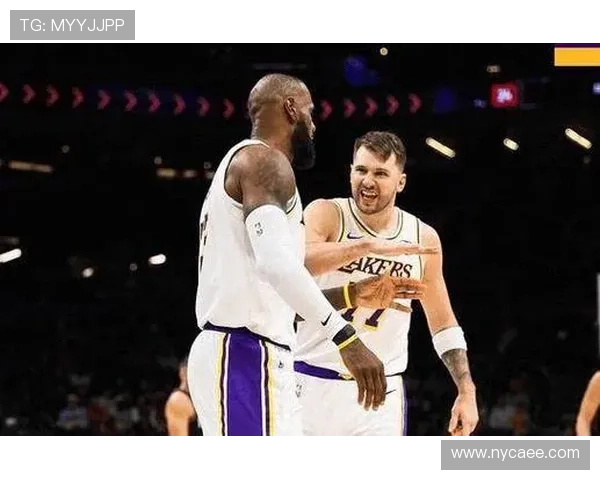 詹姆斯谈与东契奇的快攻配合